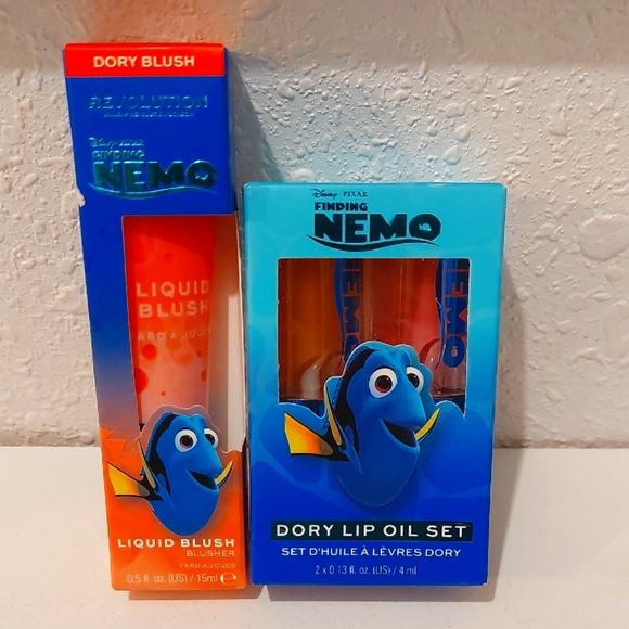Finding Nemo Dory Blush and Lip Oil Set - Picture 1 of 4